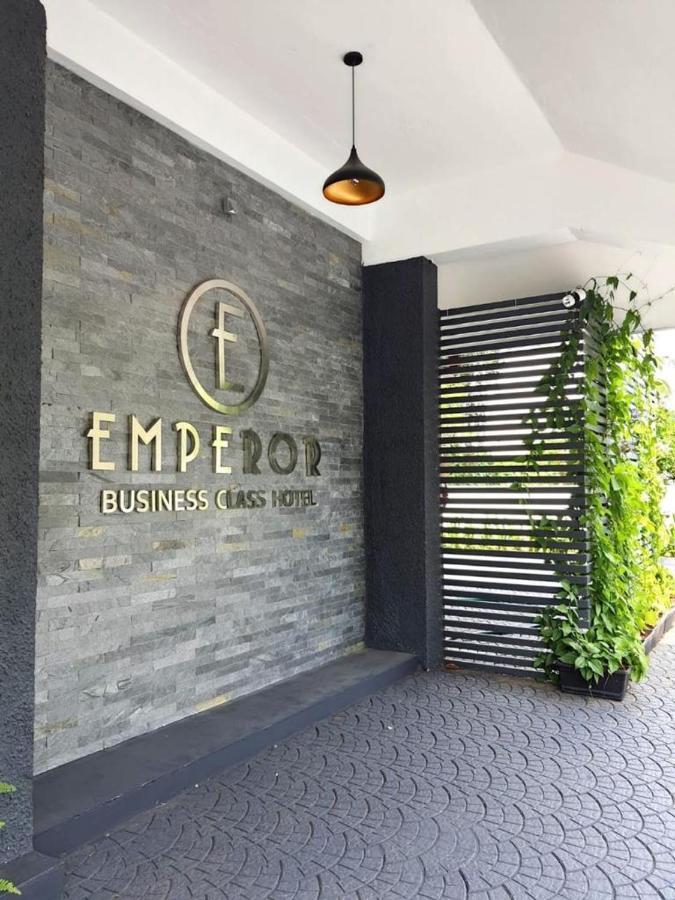 Emperor-Hotel Rachana Continental Pvt Ltd Kizhake Chālakudi 外观 照片