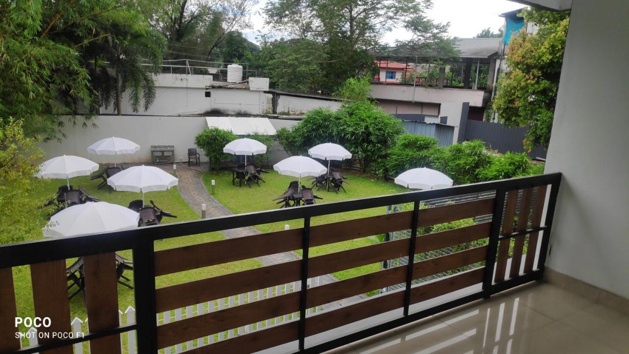 Emperor-Hotel Rachana Continental Pvt Ltd Kizhake Chālakudi 外观 照片